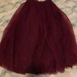 Women’s small maroon long tulle skirt! Never worn, really cute and comfortable!